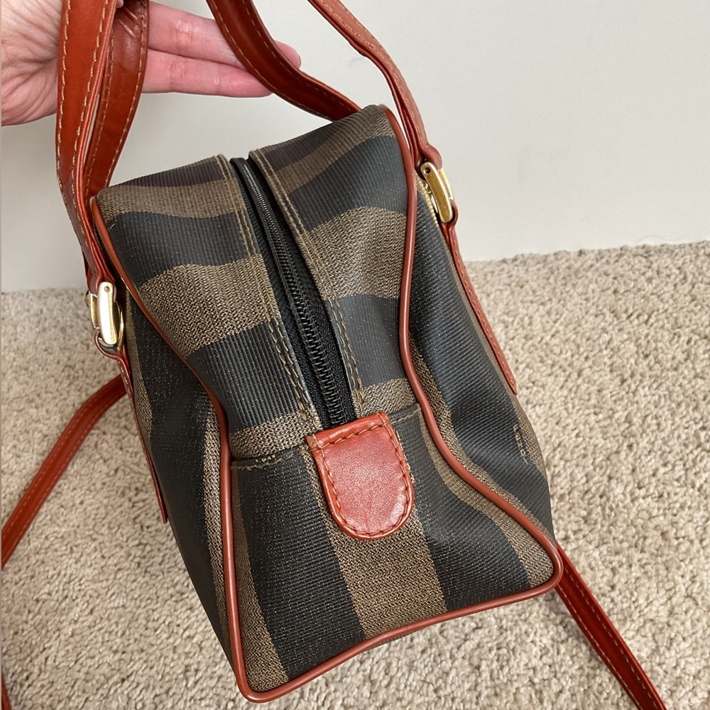 Fendi penguin small crossbody dome shape - Picture 3 of 12